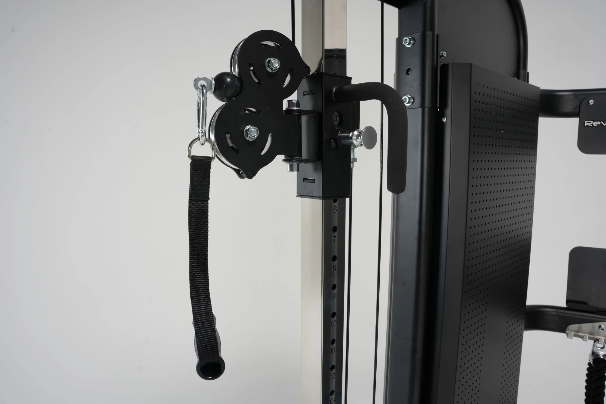 REVOLUTION RFT600 FUNCTIONAL TRAINER - Image 5